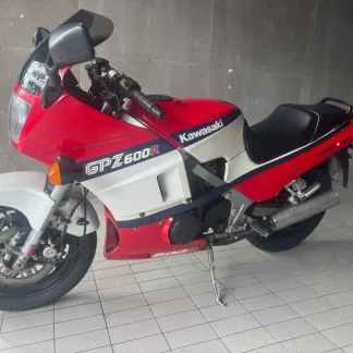 KAWASAKI GPZ 600R